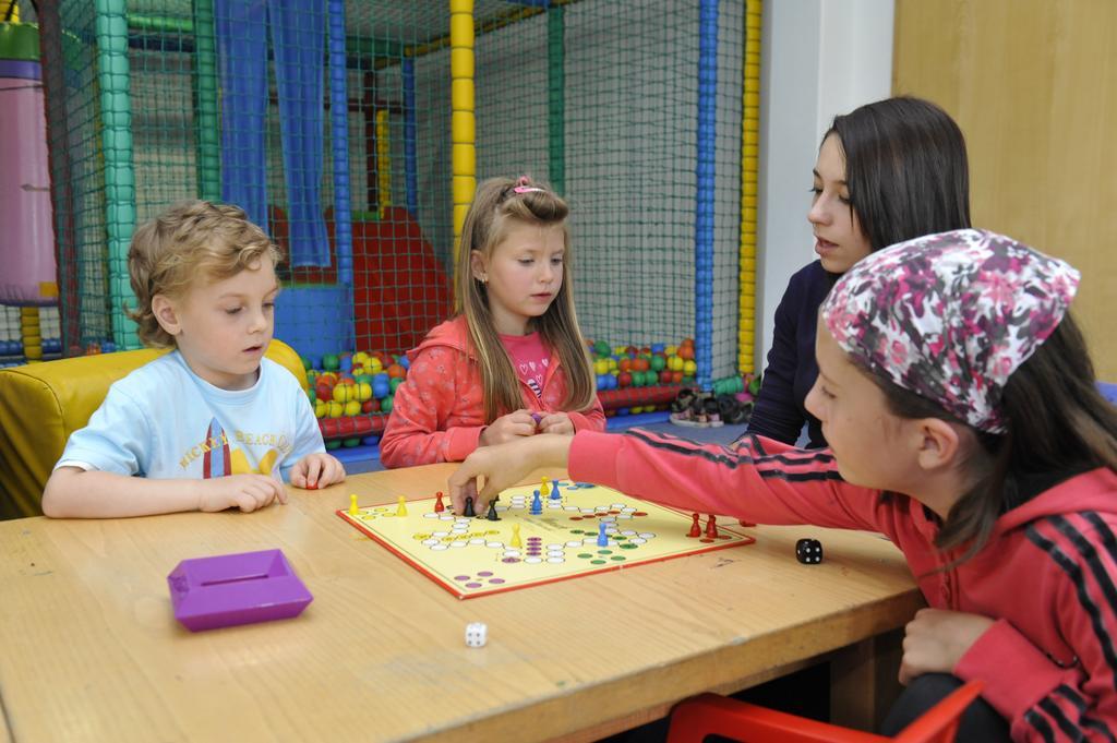 Kinder- Und Familienhotel Nockalm Innerkrems Dış mekan fotoğraf