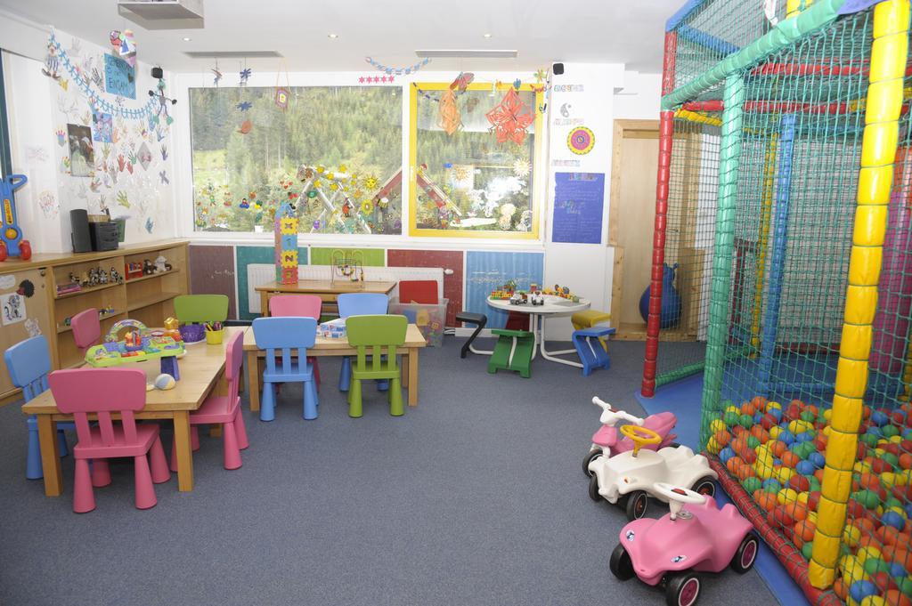 Kinder- Und Familienhotel Nockalm Innerkrems Dış mekan fotoğraf