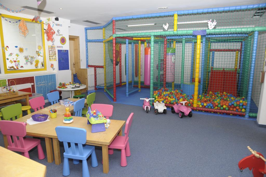Kinder- Und Familienhotel Nockalm Innerkrems Dış mekan fotoğraf