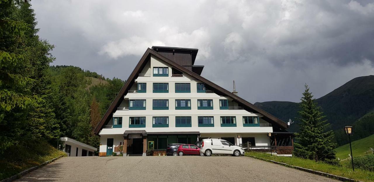 Kinder- Und Familienhotel Nockalm Innerkrems Dış mekan fotoğraf